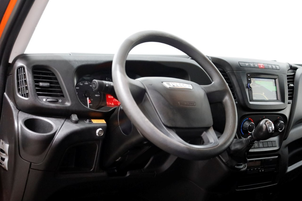 Iveco Daily 35C14 136pk Open Laadbak met laadklep en trekhaak 3500kg 10-2019 13