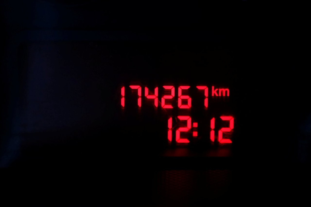 Iveco Daily 35C14 136pk Open Laadbak met laadklep en trekhaak 3500kg 10-2019 16