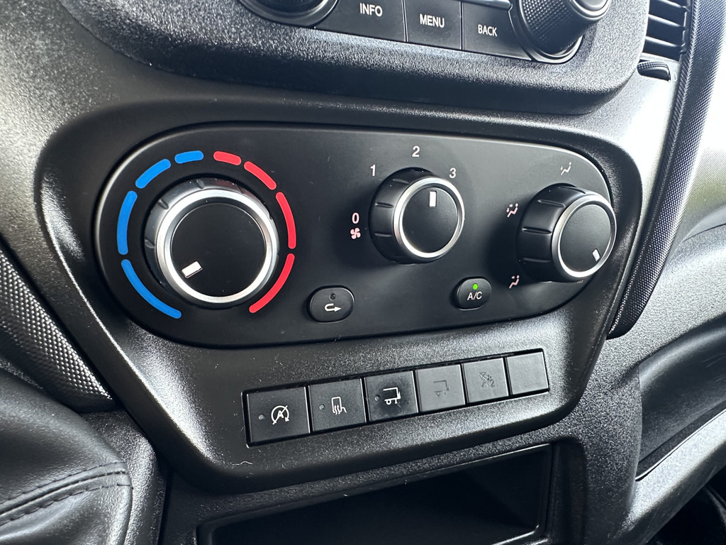 Iveco Daily 35C16 2.3 D 157 PK / ZEER NETJES !! / HYDRAULISCHE LAADKLEP / BAKWAGEN / 65.983 KM ! / AIRCO / DUBBELLUCHT / 3-ZITS 13