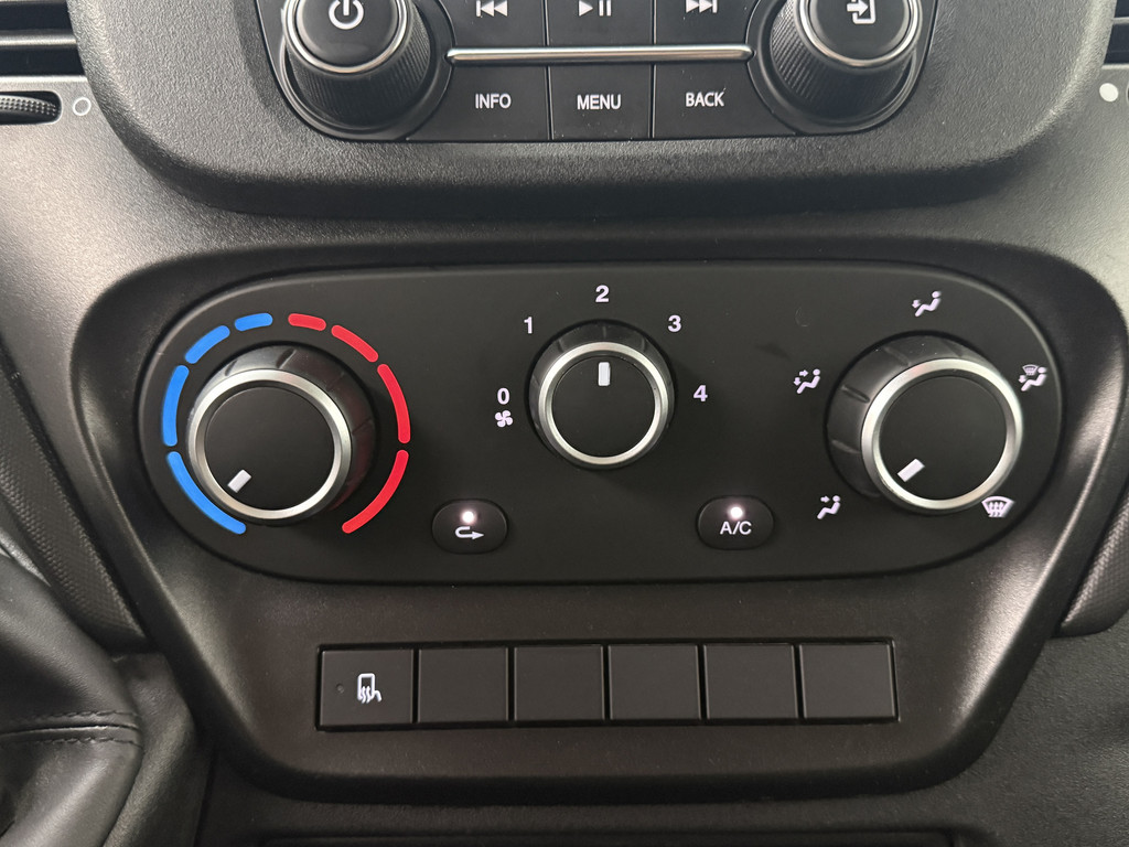 Iveco Daily 35C16 3.0 Bakwagen+Laadklep | Dakspoiler | 236 Hoog | Airco | Cruise | 3-Zits | 18