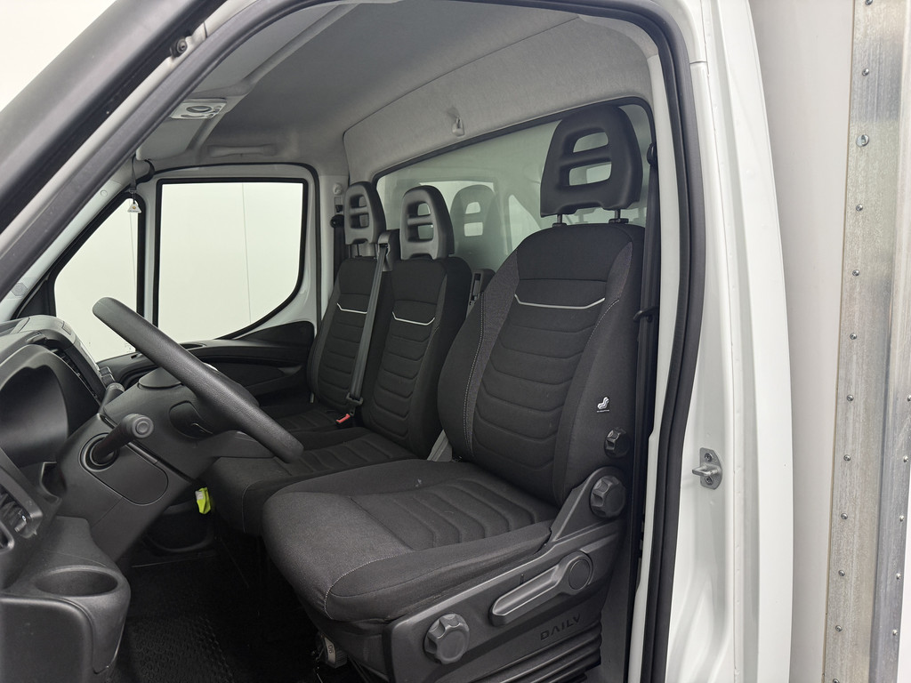 Iveco Daily 35C16 3.0 Bakwagen+Laadklep | Dakspoiler | 236 Hoog | Airco | Cruise | 3-Zits | 19