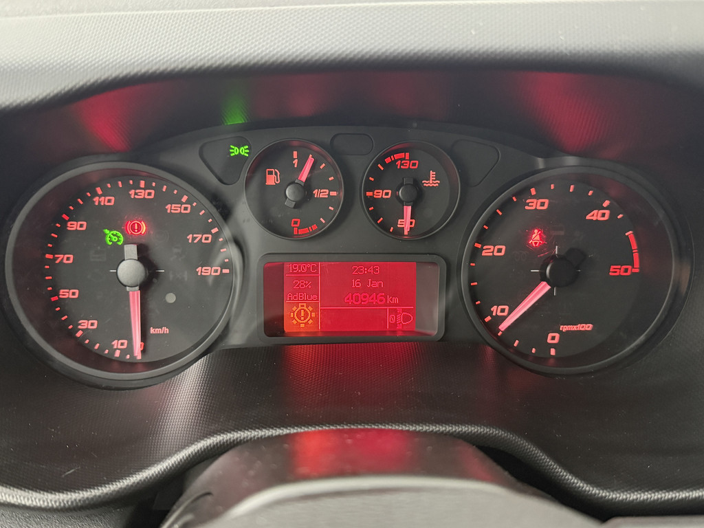 Iveco Daily 35C16 3.0 Bakwagen+Laadklep | Dakspoiler | 236 Hoog | Airco | Cruise | 3-Zits | 9
