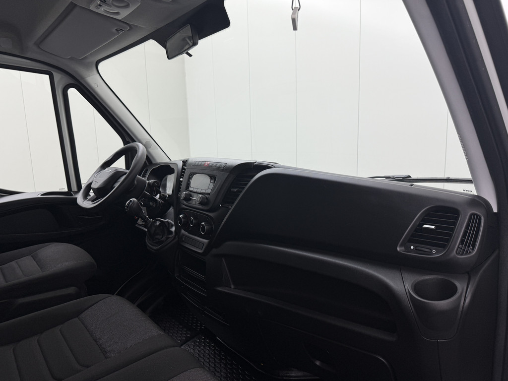 Iveco Daily 35C16 3.0 Bakwagen+Laadklep | Dakspoiler | Airco | Cruise 19