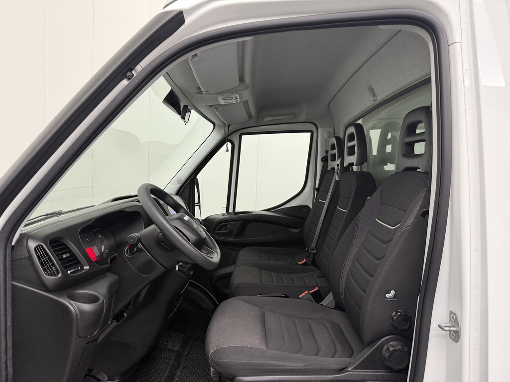 Iveco Daily 35C16 3.0 Bakwagen+Laadklep | Dakspoiler | Airco | Cruise | 3-Zits 17