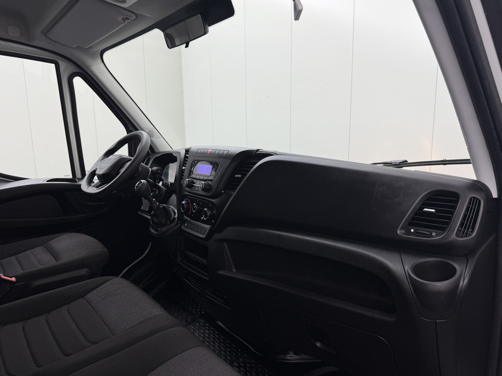 Iveco Daily 35C16 3.0 Bakwagen+Laadklep | Dakspoiler | Airco | Cruise | 3-Zits 18