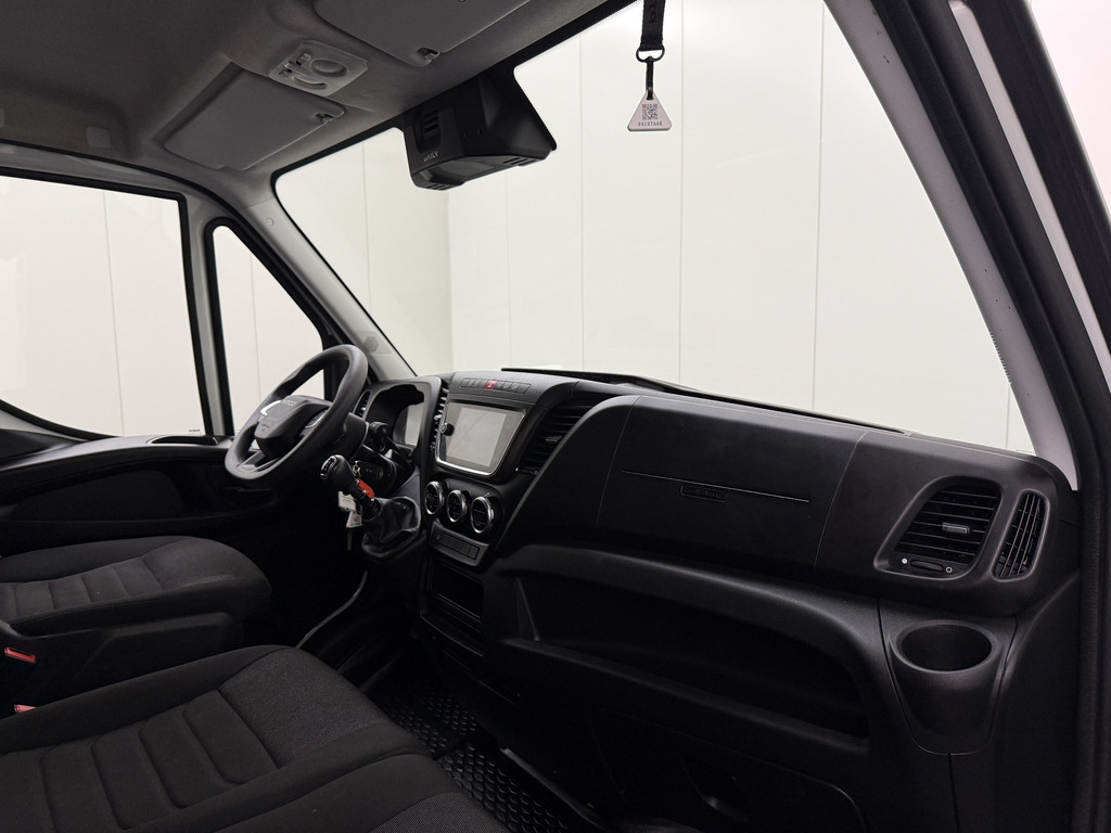 Iveco Daily 35C16 3.0L Bakwagen+Laadklep ( 2025 ) Fabrieksgarantie | Multimedia | Camera | Airco | Cruise | 3-Zits 21