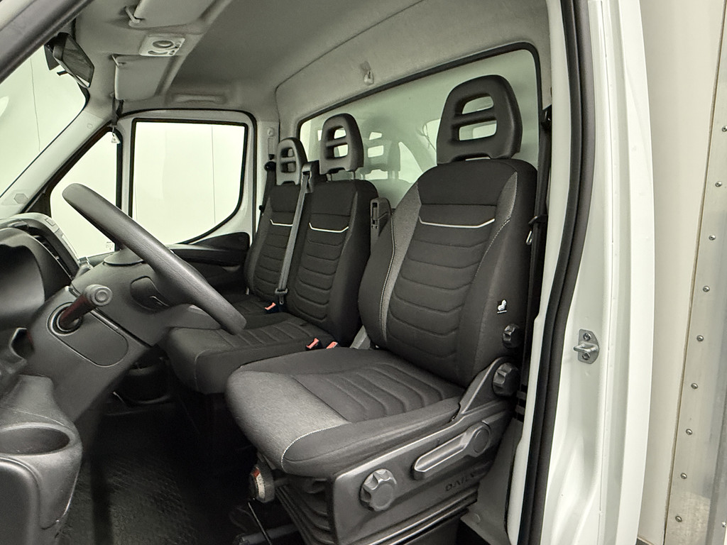 Iveco Daily 35C16 3.0L Bakwagen+Laadklep | 238 Binnenhoogte | Airco | Cruise | 3-Zits | Dakspoiler 17