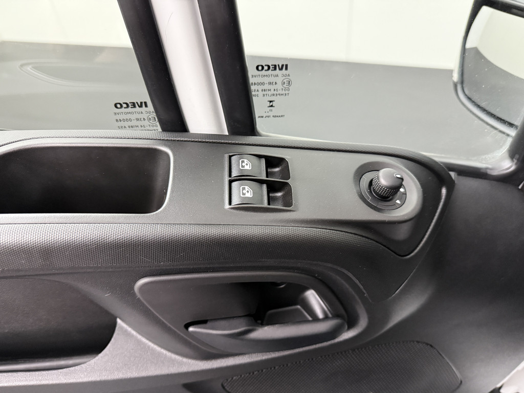 Iveco Daily 35C16 3.0L Bakwagen+Laadklep | 238 Binnenhoogte | Airco | Cruise | 3-Zits | Dakspoiler 8