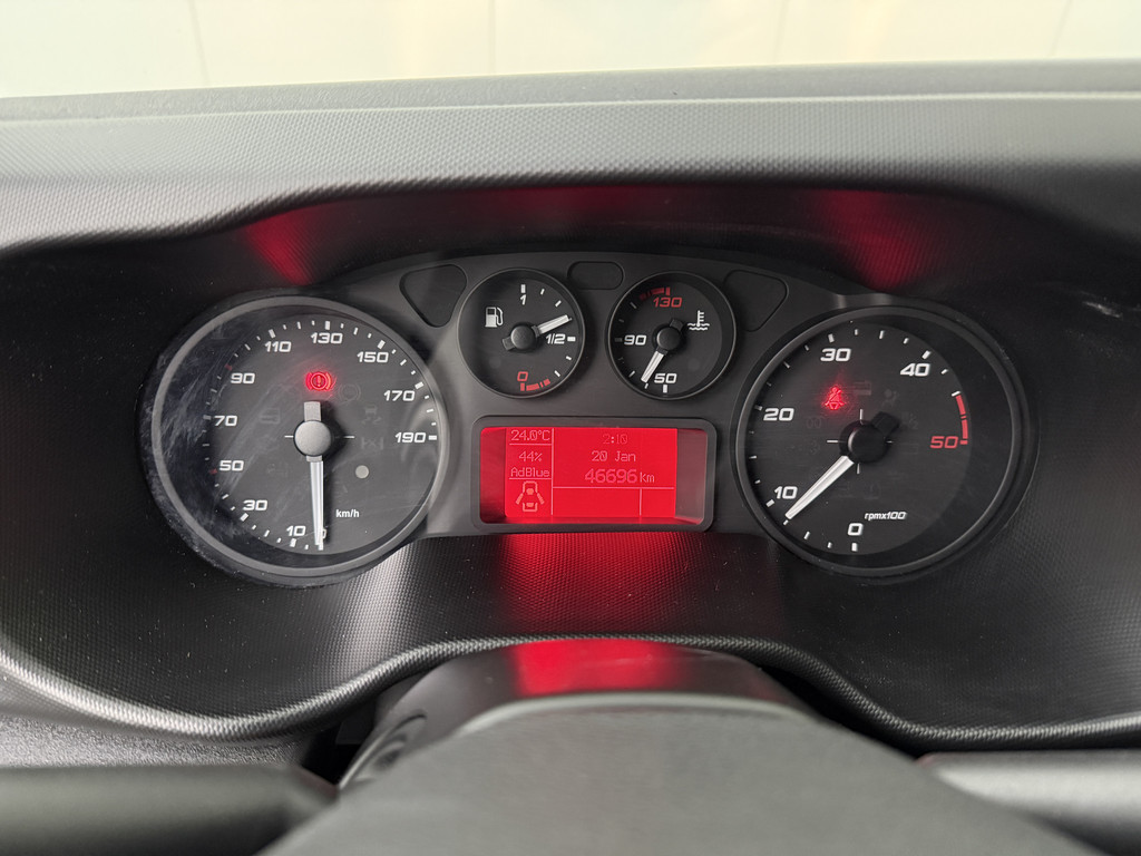 Iveco Daily 35C16 3.0L Bakwagen+Laadklep | 238 Binnenhoogte | Airco | Cruise | 3-Zits | Dakspoiler 9