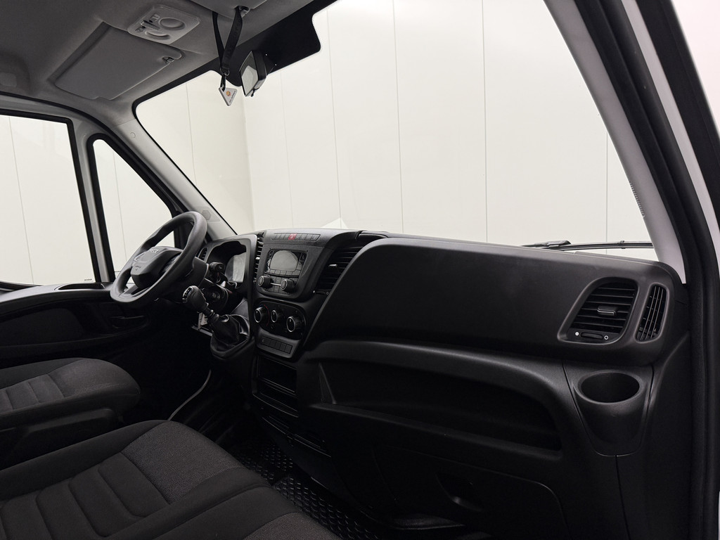 Iveco Daily 35C16 3.0L Bakwagen+Laadklep | Dakspoiler | Airco | Cruise | 3-Zits 19