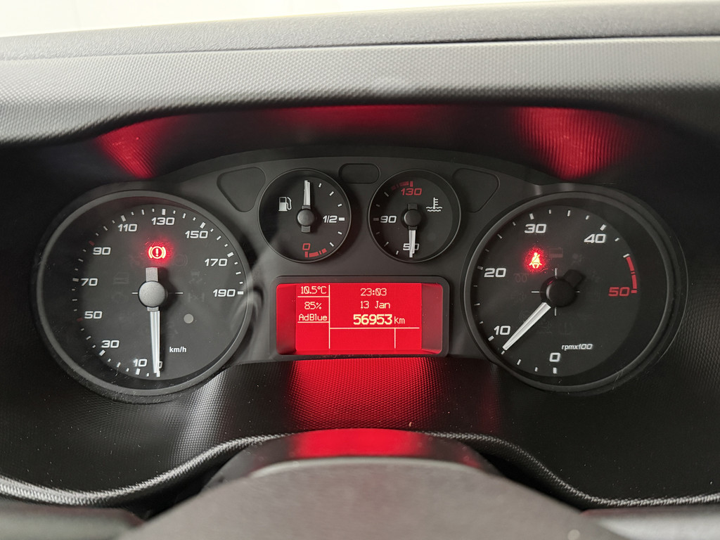 Iveco Daily 35C16 3.0L Bakwagen+Laadklep | Dakspoiler | Airco | Cruise | 3-Zits 9