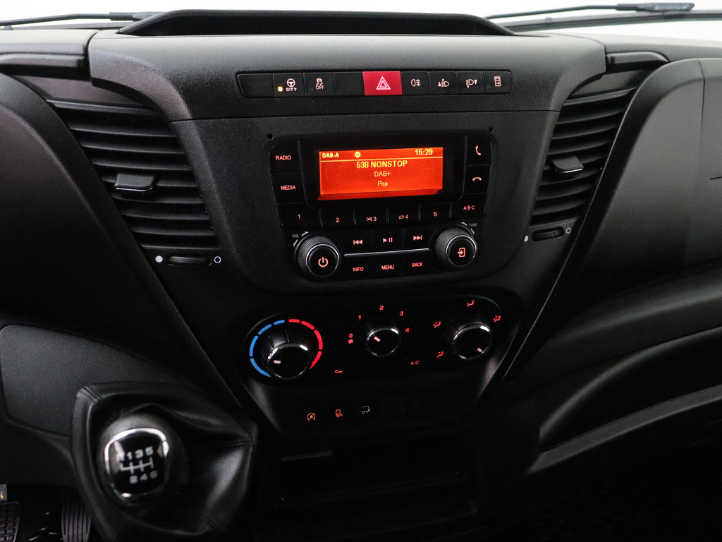 Iveco Daily 35C16 Bakwagen+Laadklep | Airco | 3-Persoons 17