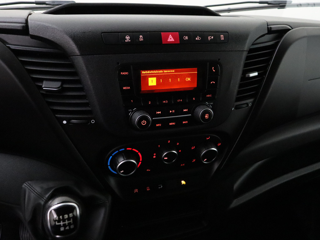 Iveco Daily 35C16 Bakwagen+Laadklep | Airco | 3-Persoons | 750Kg Laadklep 17