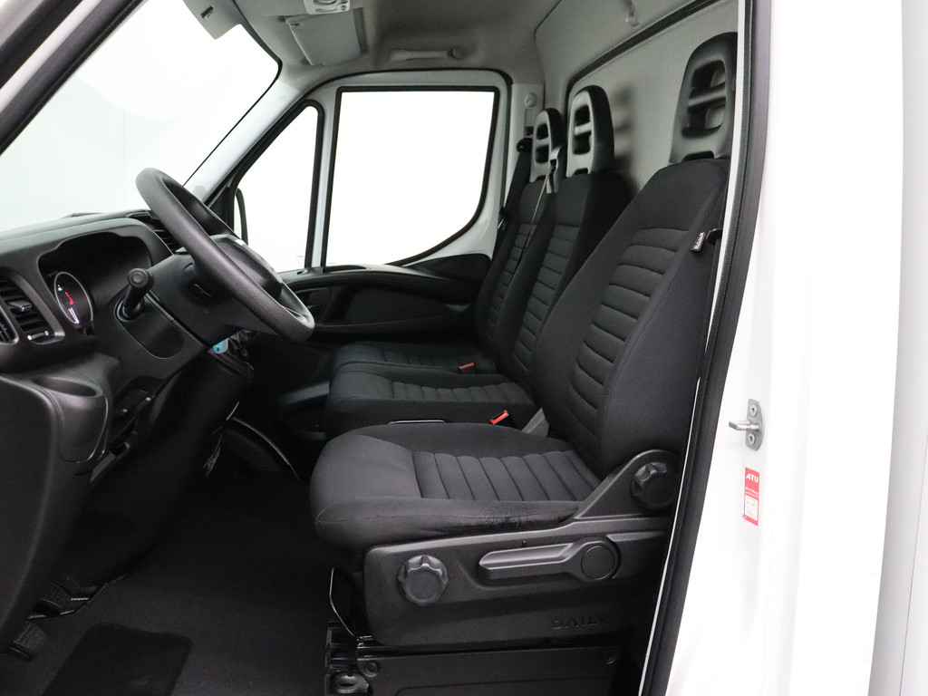 Iveco Daily 35C16 Bakwagen+Laadklep | Airco | 3-Persoons | 750Kg Laadklep 18