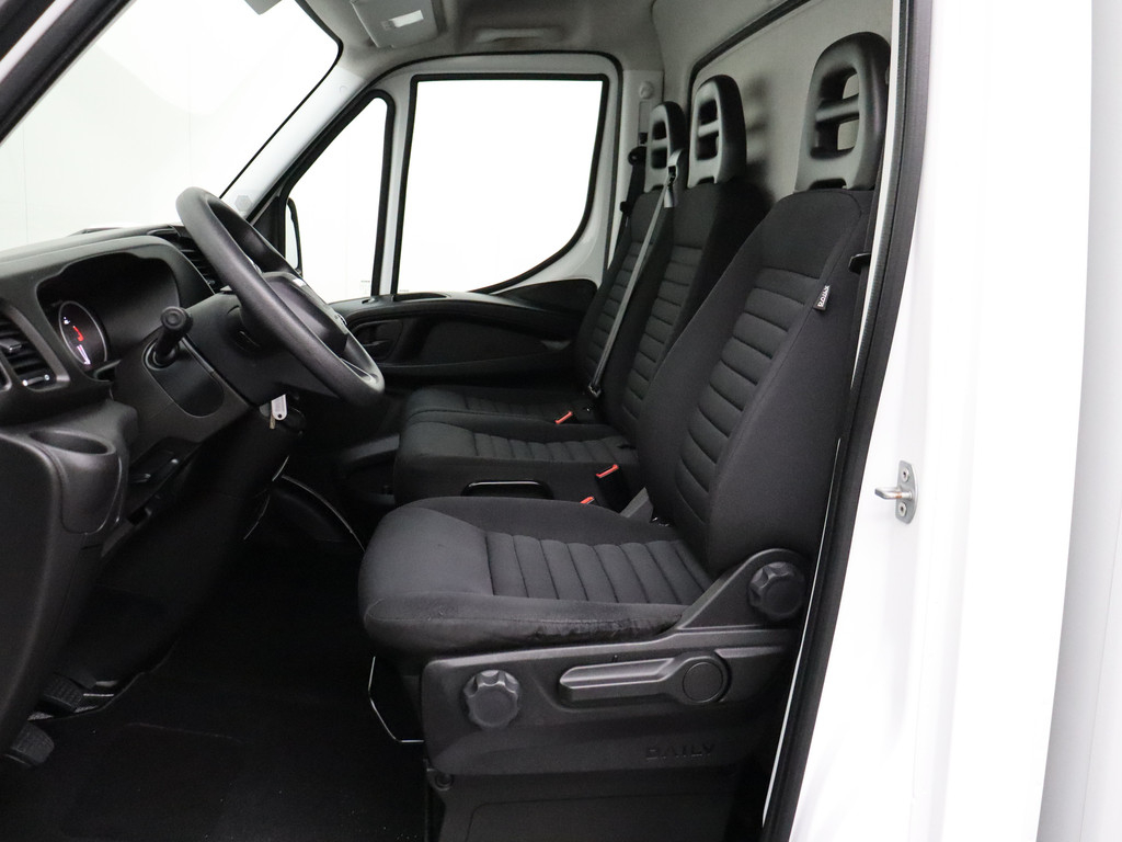 Iveco Daily 35C16 Bakwagen+Laadklep | Airco | 3-Persoons | 750Kg Laadklep 18