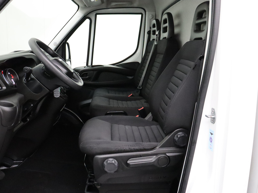 Iveco Daily 35C16 Bakwagen+Laadklep | Airco | 3-Persoons | 750Kg Laadklep 18