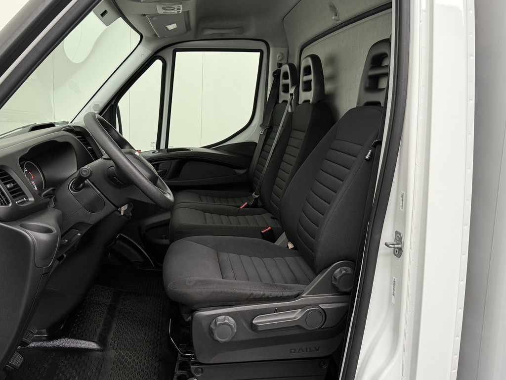 Iveco Daily 35C16 Bakwagen+Laadklep | Airco | 3-Persoons | 750Kg Laadklep 18