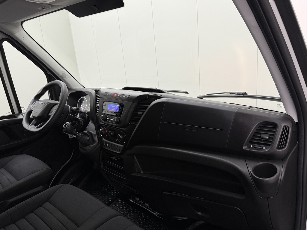 Iveco Daily 35C16 Bakwagen+Laadklep | Airco | 3-Persoons | 750Kg Laadklep 19