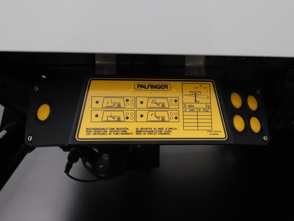 Iveco Daily 35C16 Bakwagen+Laadklep | Airco | 3-Persoons | 750Kg Laadklep 20