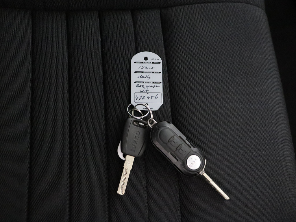 Iveco Daily 35C16 Bakwagen+Laadklep | Airco | 3-Persoons | 750Kg Laadklep 8