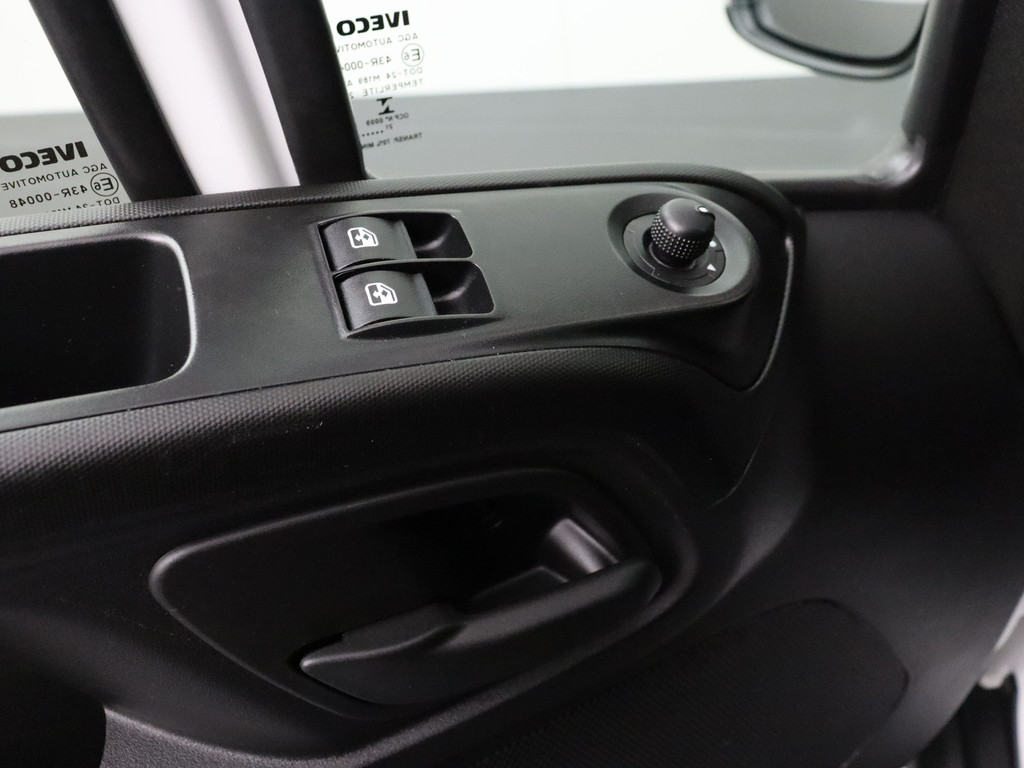 Iveco Daily 35C16 Bakwagen+Laadklep | Airco | 3-Persoons | 750Kg Laadklep 9