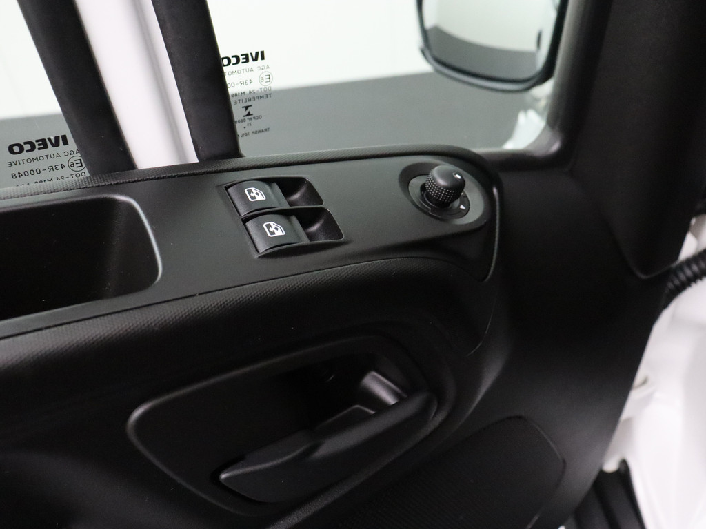 Iveco Daily 35C16 Bakwagen+Laadklep | Airco | 3-Persoons | 750Kg Laadklep 9