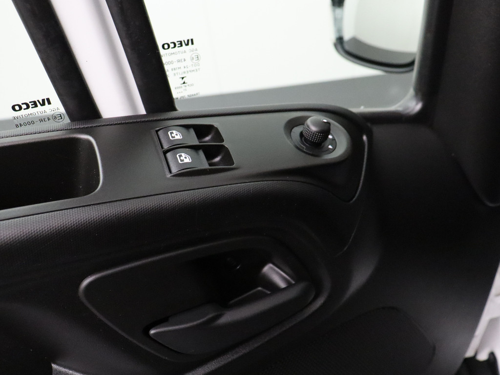 Iveco Daily 35C16 Bakwagen+Laadklep | Airco | 3-Persoons | 750Kg Laadklep 9