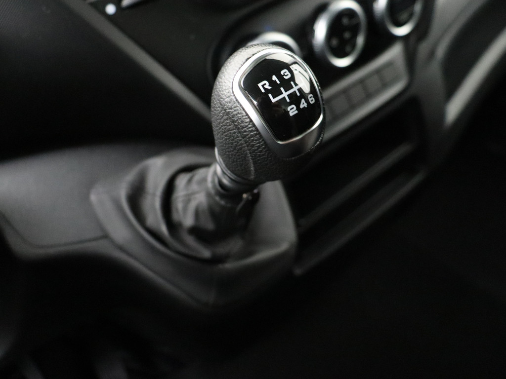 Iveco Daily 35C16 Bakwagen+Laadklep | Airco | Cruise | 3-Persoons 16