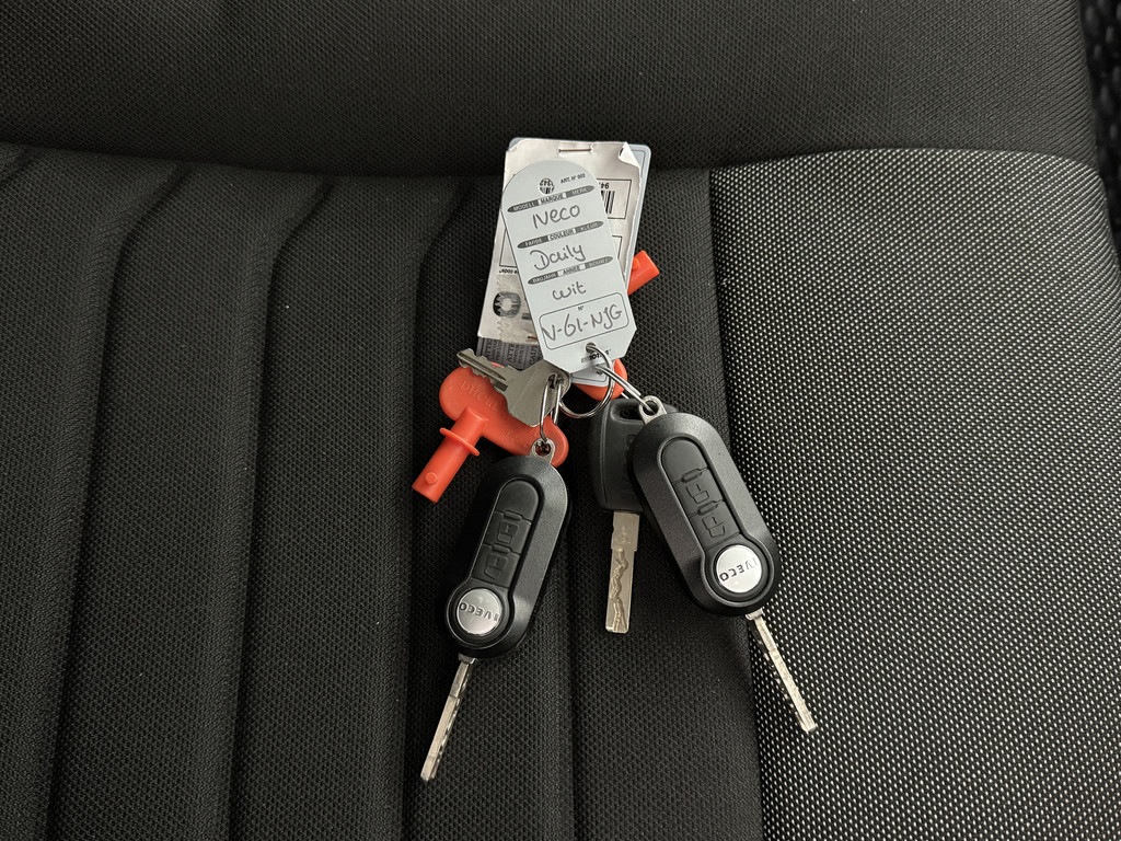 Iveco Daily 35C16 Bakwagen+Laadklep | Airco | Cruise | 3-Persoons 8