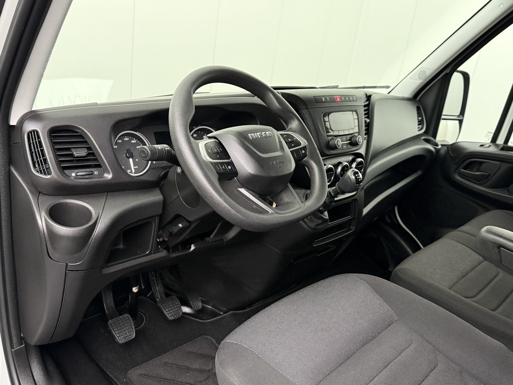 Iveco Daily 35C16 Bakwagen | Laadklep | Dakspoiler | Airco | Cruise | 3-Zits | 3