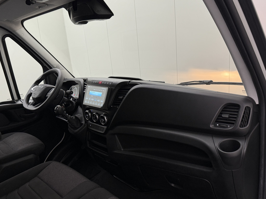Iveco Daily 35C16 Bakwagen+Laadklep | Multimedia | Camera | 3-Persoons | Airco 21