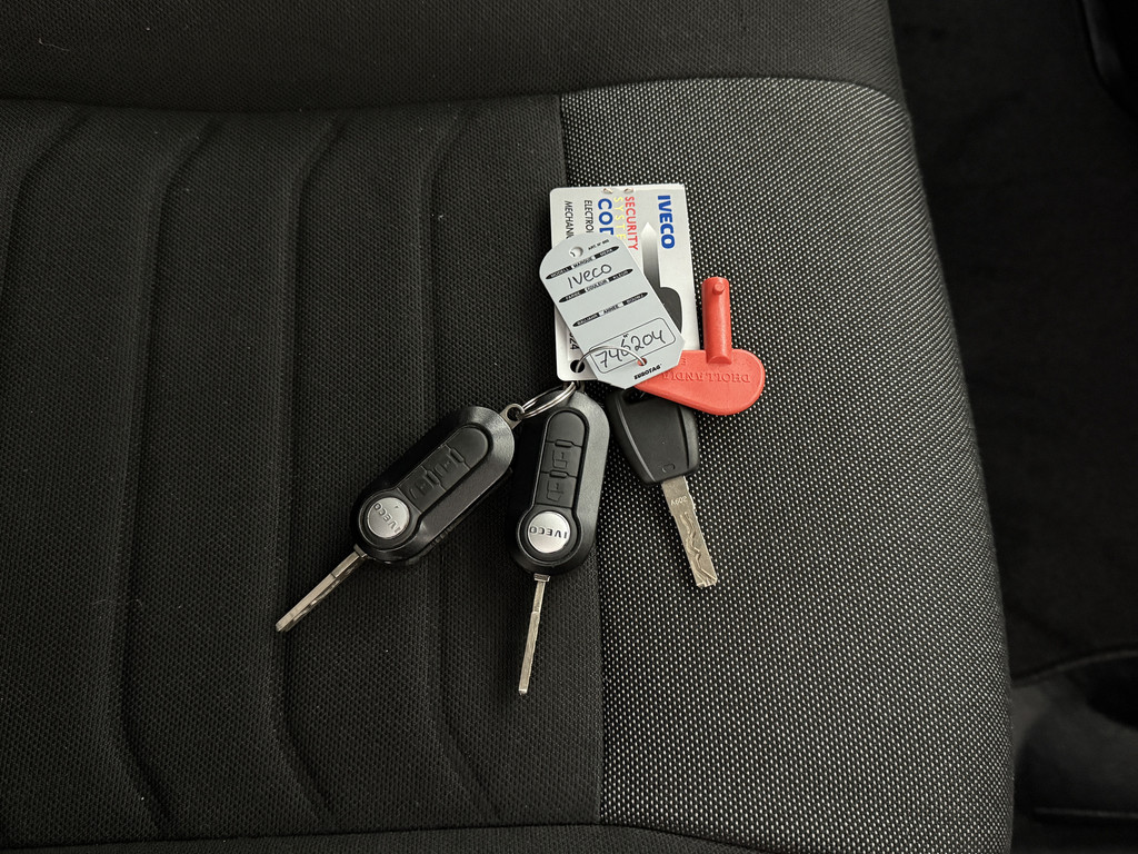 Iveco Daily 35C16 Bakwagen+Laadklep | Multimedia | Camera | 3-Persoons | Airco 8