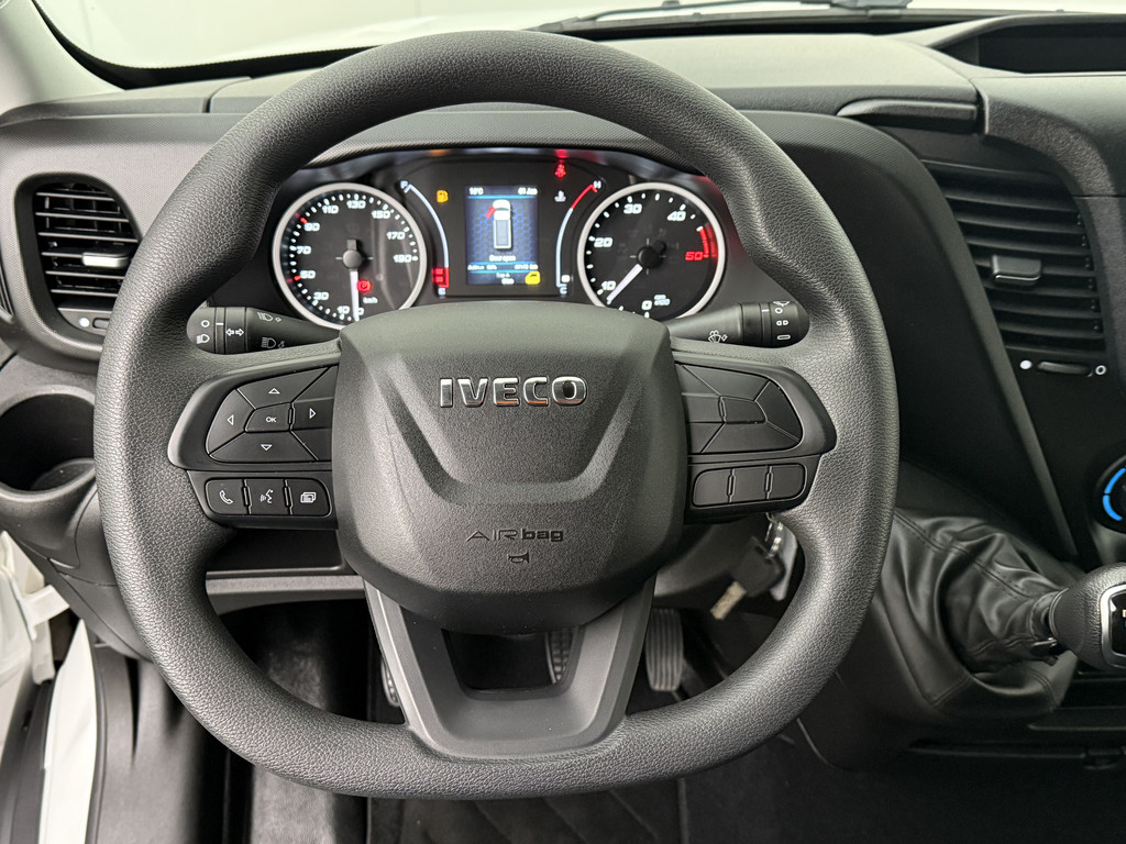 Iveco Daily 35C16 Bakwagen+Laadklep | Trekhaak 3500 Kg | Airco | 3-Persoons | 15