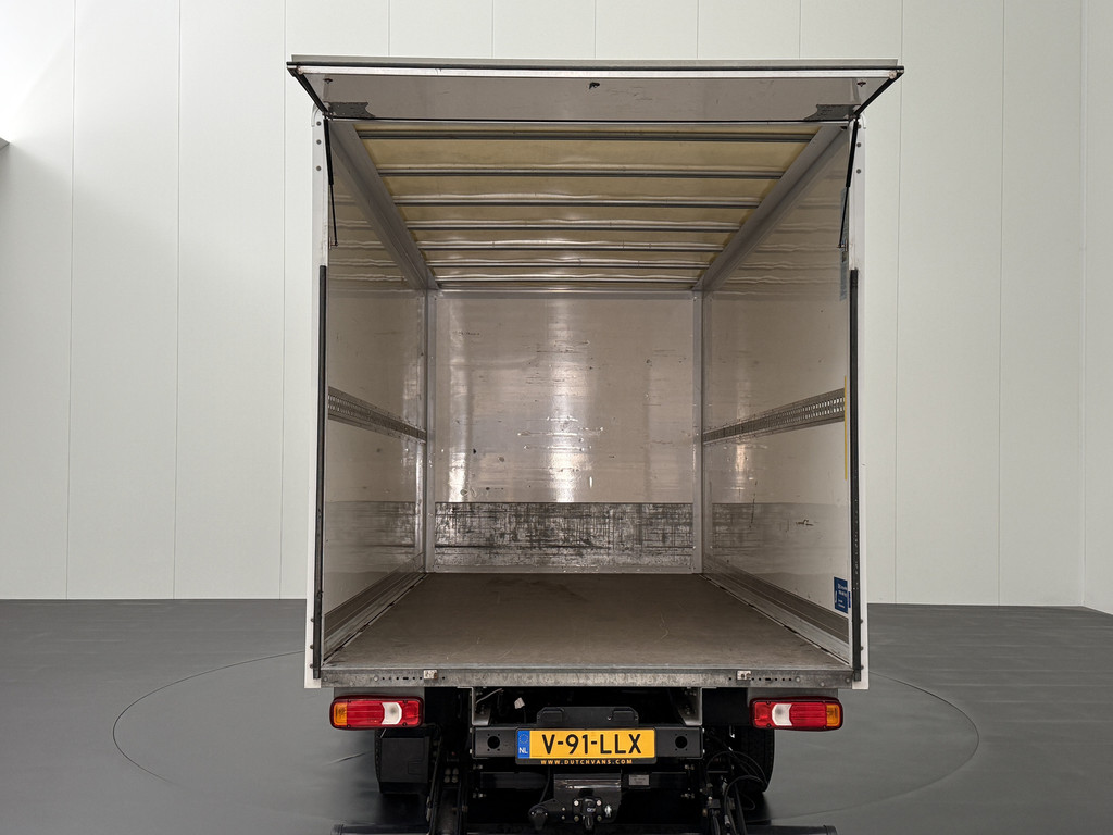 Iveco Daily 35C16 Bakwagen+Laadklep | Trekhaak 3500 Kg | Airco | 3-Persoons | 4