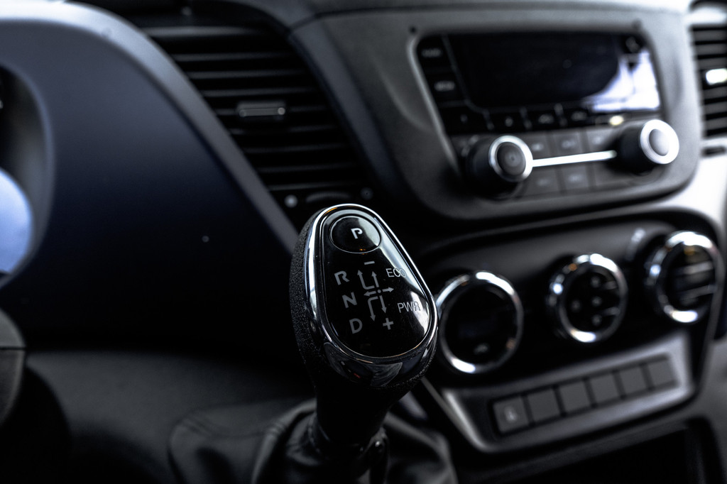 Iveco Daily 35C16 | Bakwagen met Laadklep | Automaat | Climatic | Cruise 19