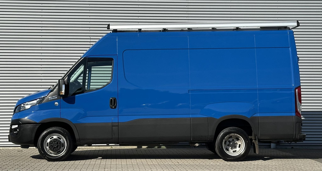 Iveco Daily 35C16V 2.3 352 L2H2 Automaat|Trekhaak 3500KG|Cruis 6