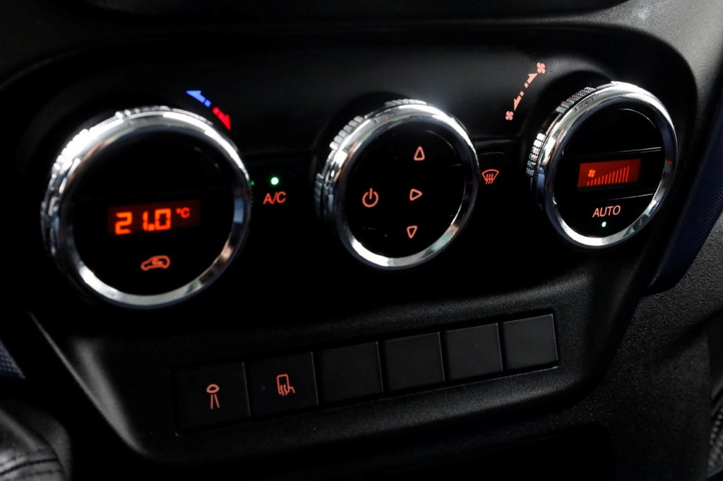 Iveco Daily 35C18 3.0 180pk HiMatic Automaat Bakwagen met laadklep en zijdeur H235cm 10-2022 18