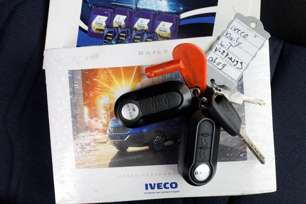 Iveco Daily 35C18 3.0 180pk HiMatic Automaat Bakwagen met laadklep en zijdeur H235cm 10-2022 7