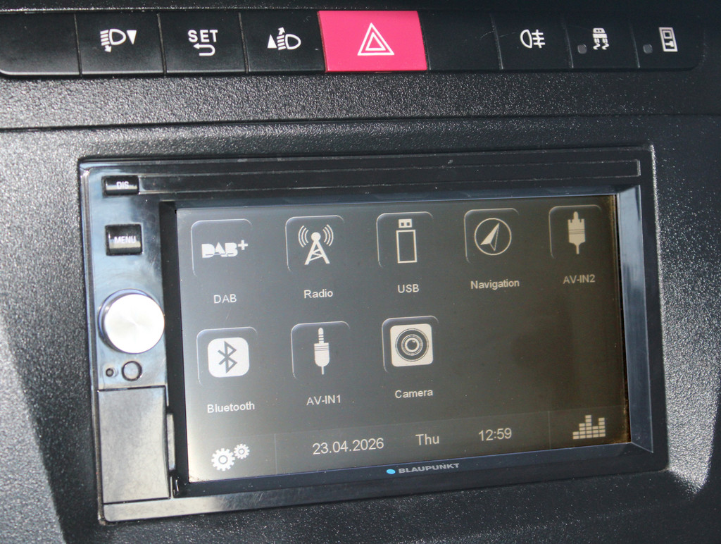 Iveco Daily 35C18 3.0 375 Open Laadbak Dubbellucht Trekhaak 9