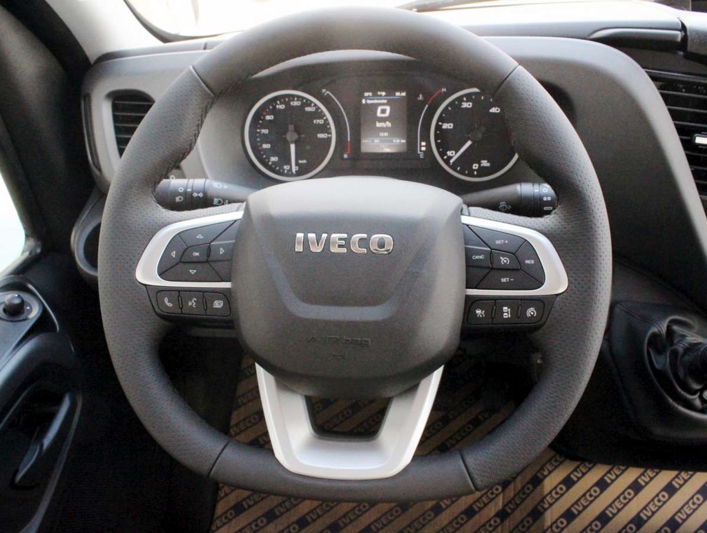 Iveco Daily 35C18HA8 3.0 375 Chassis Cabine Aut. Zwart Nieuw 10