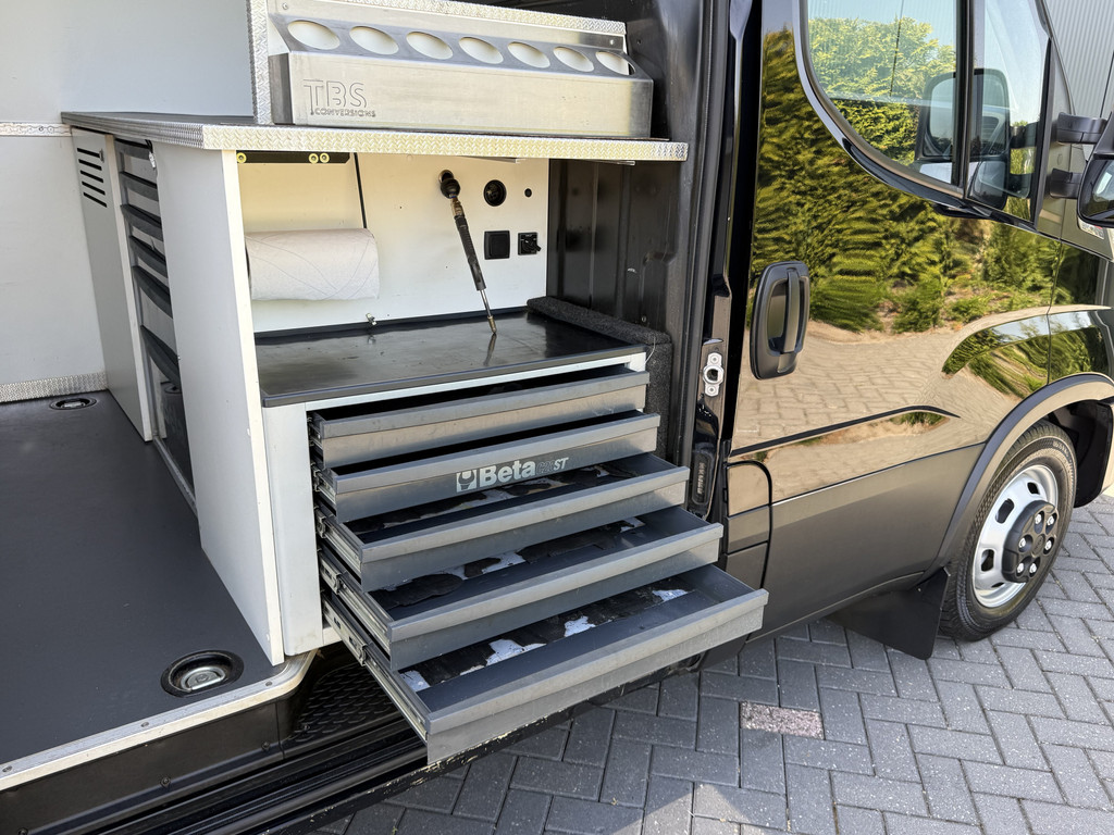 Iveco Daily 35C21 3.0 210 PK AUTOMAAT L3H2 N1 / MOTORSPORT INRICHTING / LUIFEL / LUCHTSLANG / DUBBEL LUCHT / 3-ZITS 16