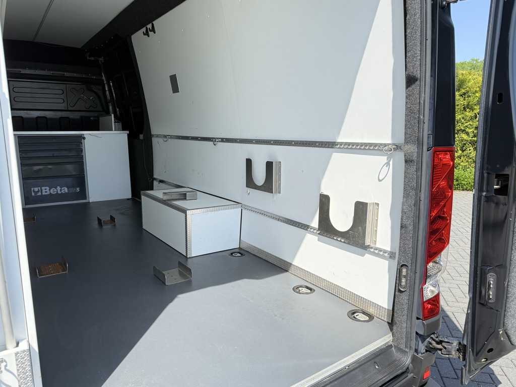 Iveco Daily 35C21 3.0 210 PK AUTOMAAT L3H2 N1 / MOTORSPORT INRICHTING / LUIFEL / LUCHTSLANG / DUBBEL LUCHT / 3-ZITS 9