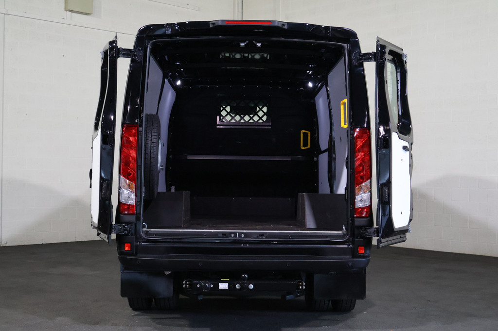 Iveco Daily 35C21 Hi-Matic Luchtvering 3.5T Trekhaak 11
