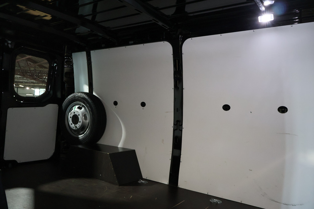Iveco Daily 35C21 Hi-Matic Luchtvering 3.5T Trekhaak 16
