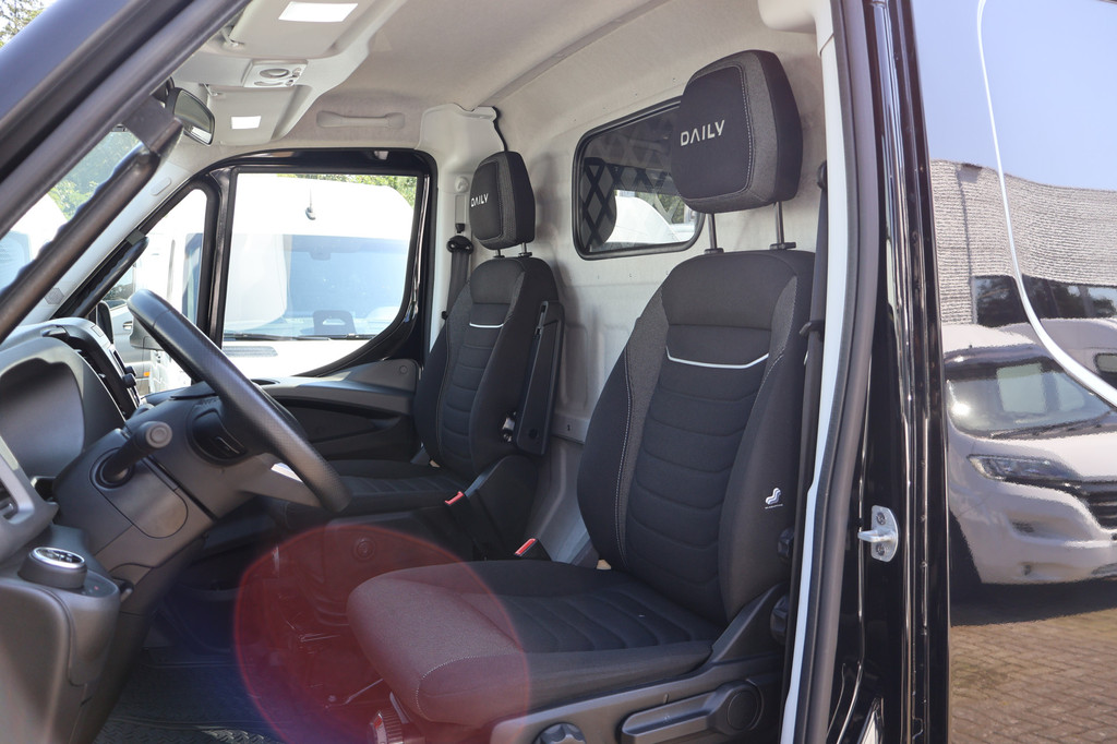 Iveco Daily 35C21 Hi-Matic Luchtvering 3.5T Trekhaak 2