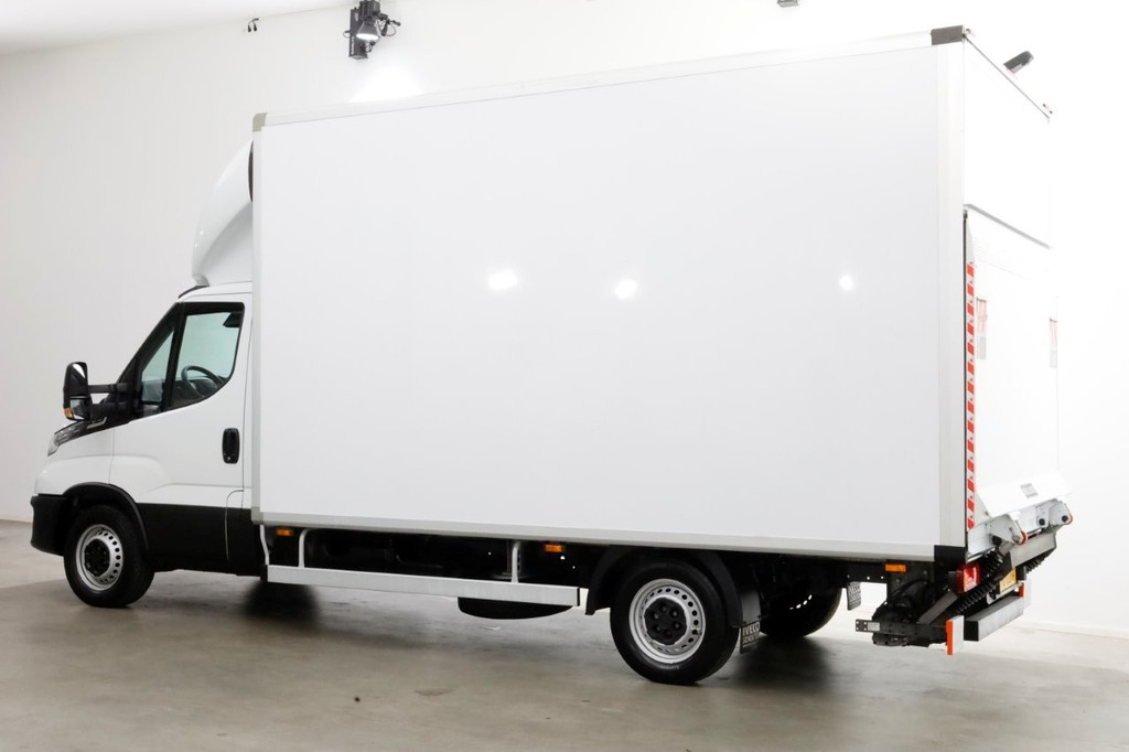 Iveco Daily 35S14 136pk HiMatic Automaat Bakwagen met laadklep en zijdeur H235cm 03-2022 10