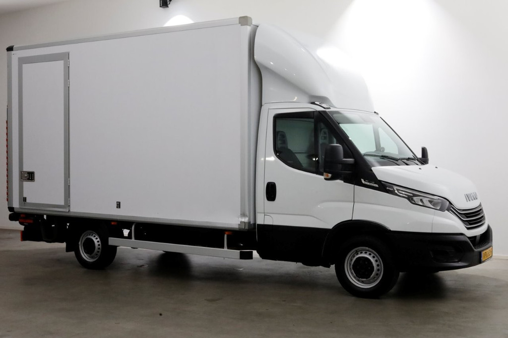 Iveco Daily 35S14 136pk HiMatic Automaat Bakwagen met laadklep en zijdeur H235cm 03-2022 11