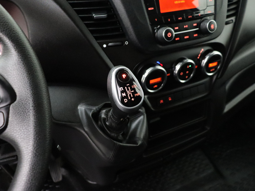 Iveco Daily 35S14 Hi-Matic Automaat L2H2 | 3500Kg TG | Airco | Cruise | 3-Persoons | Betimmering 15