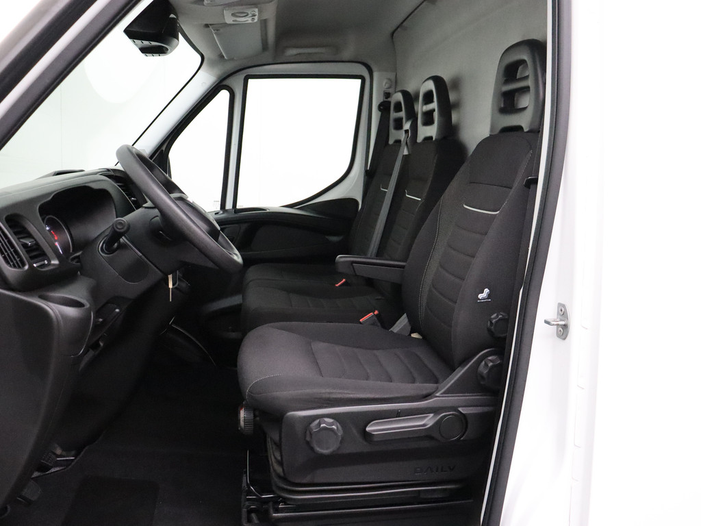 Iveco Daily 35S14 L2H2 | 3500Kg Trekgewicht | Airco | Cruise | 3-Persoons | Betimmering 17