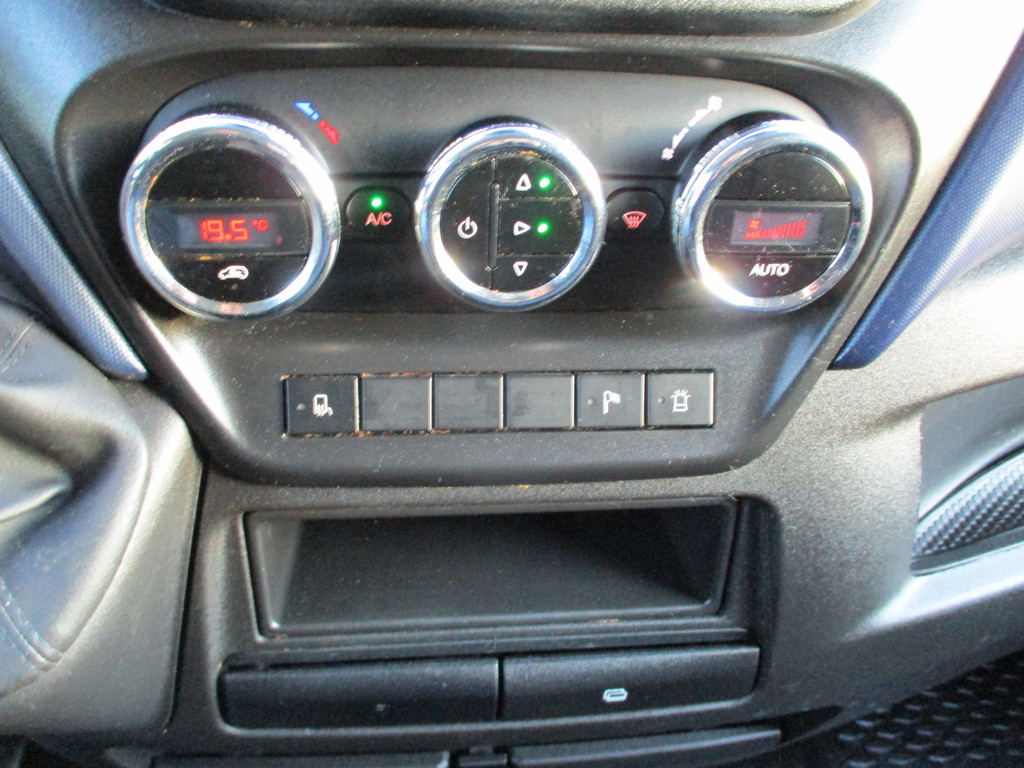 Iveco Daily 35S14 Oprijwagen Laadbak Airco 14